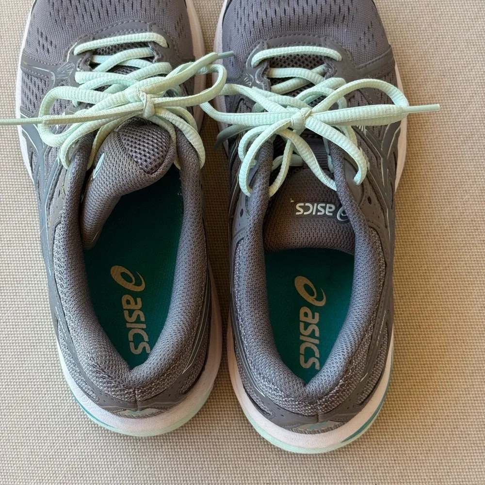 ASICS Women's Gray and Aqua Athletic Shoes EUC - Picture 7 of 8